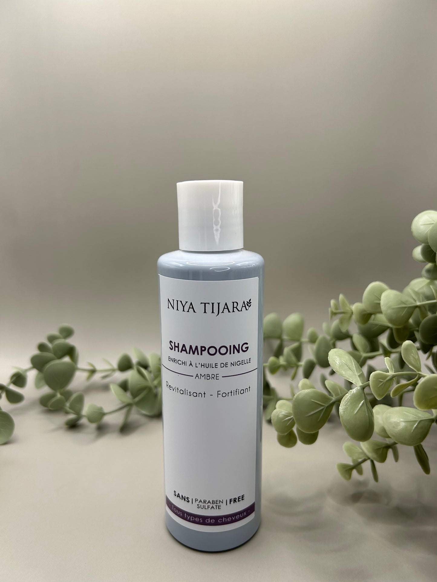 Shampoing Fortifiant & Revitalisant à l’Huile de Nigelle – Parfum Ambre